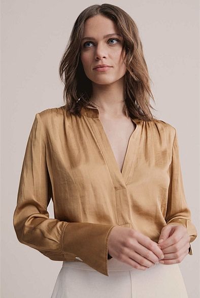 Work Outfit Office, Woman In Gold, Tan Shirt, Scanlan Theodore, Blouse Sale, Career Woman, Seed Heritage, Work Wardrobe, Selling On Ebay