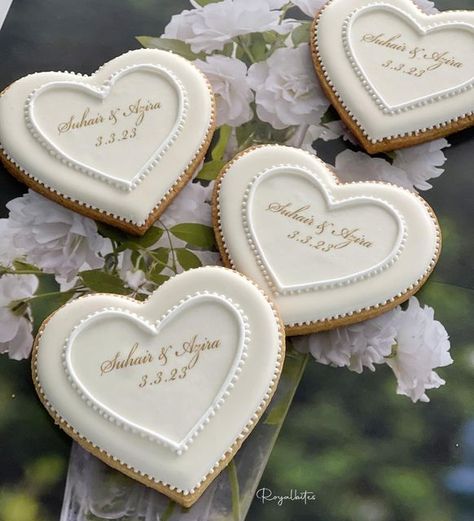 Nikkah Cookies, Wedding Cake Cookies Decorated, Married Cookies, Wedding Cookies Decorated Simple, Simple Wedding Cookies, Wedding Royal Icing Cookies, Wedding Sugar Cookies Decorated, Heart Wedding Cookies, Decorated Wedding Cookies