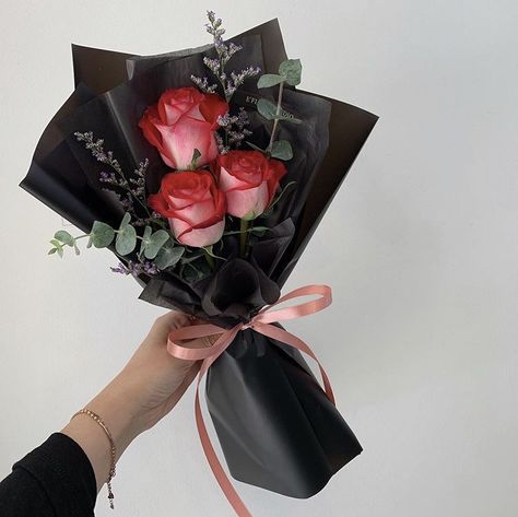 Boquetes Of Flowers For Boyfriend, Boquetes Of Flowers For Guys, Flower Bouquet For Him, Flower Bouquet For Men, Flower For Men, Bouquet For Him, Small Bouquet Of Flowers, Red Flower Bouquet, Single Flower Bouquet