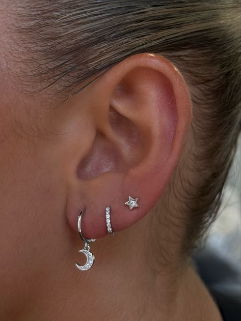 2nd Ear Piercing Silver, Silver Earrings Sets, Silver Earrings Piercings, Minimalist Ear Piercings Silver, Earring Set Silver, Jewellery Silver Earrings, 3 Ear Piercings Silver, Ear Piercing Inspo Silver, Jewellery Stacks Silver