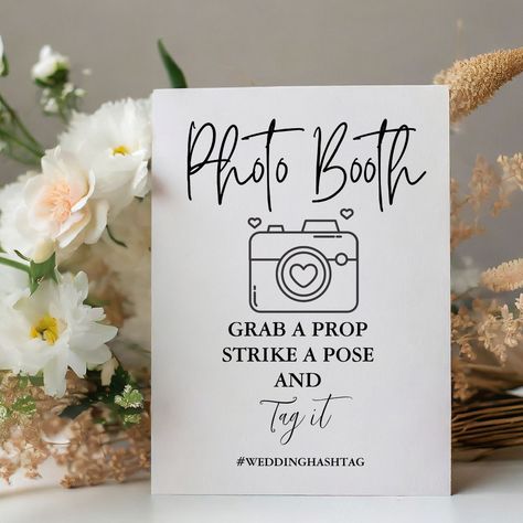 Photo Props For Wedding, Wedding Photo Booth Templates, Photo Station Wedding, Take A Photo Sign, Cute Wedding Signs, Wedding Photo Booth Sign, Photobooth Sign, Romantic Minimalist, Event Photo Booth