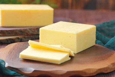 Protect tooth enamel with cheddar cheese. Keju Cheddar, Block Of Cheese, Recipes Around The World, Types Of Cheese, Sharp Cheddar, Fresh Mozzarella, Healthy Teeth, Melted Cheese, Shredded Cheese