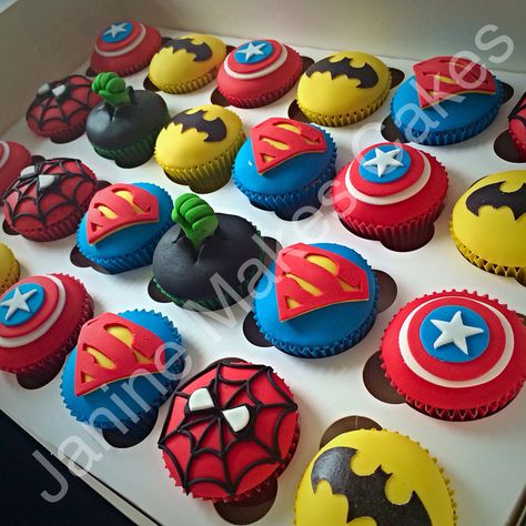 Superhero Birthday Cupcake, Marvel's Birthday Cake, Superhero Birthday Party Cupcakes, Marvel Birthday Cupcakes, Marvel Avengers Cupcakes, Avengers Birthday Cupcakes, Batman Spiderman Birthday Party, Superhero Theme Party Food, Superhero Dessert Table