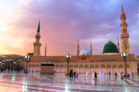 Medina/Saudi Arabia - May 30, 2015: Prophet Mohammed Mosque, Al Masjid an Nabawi royalty free stock images Masjid An Nabawi, Medina Saudi Arabia, Al Masjid An Nabawi, Masjid Nabawi, Prophet Mohammed, Hajj Pilgrimage, Green Dome, Medina Mosque, Beach Cruise