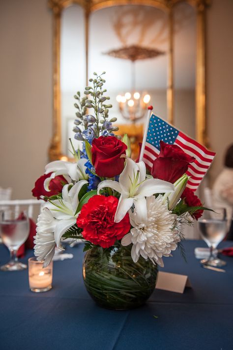 Veterans Day Party, Military Retirement Parties, Veterans Day Celebration, Military Couple, Patriotic Centerpieces, Veterans Day Activities, Patriotic Wedding, Day Party Ideas, Memorial Day Wreaths