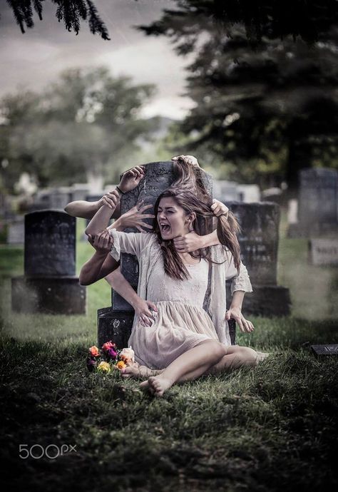 CarrieHampton1 on 500 px Macabre Photoshoot, Scary Photoshoot, Cemetery Shoot, Coven Photoshoot, Cemetery Photoshoot, Dark Animation, Multiple Arms, Halloween Fx, Creepy Photography