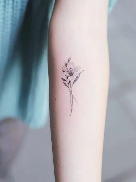 Easter Lily Tattoo, Small Lily Tattoo, Lily Flower Tattoo, Lilly Flower Tattoo, Small Flower Tattoo, Tiger Lily Tattoos, Lotusblume Tattoo, Water Lily Tattoos, Lillies Tattoo