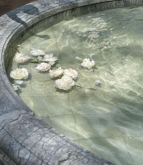 Ethereal Aesthetic Flowers, Garden Fountain Aesthetic, Ethereal Garden Aesthetic, Greek Garden Aesthetic, Flowers In Fountain, Fountain In Garden, Heavenly Aesthetic, Natural Fountain, Ethereal Water