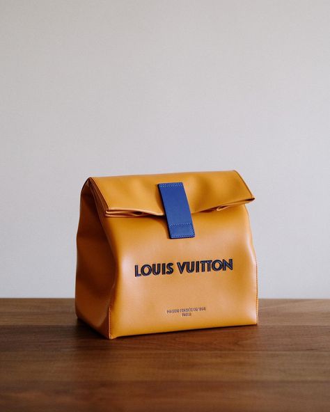 Take a closer look at this Louis Vuitton by Pharrell Williams SS24’ ‘Sandwich Bag’ 🥪🤔 thoughts? #PAUSEorSKIP? __________ Credit:… | Instagram Pr Boxes, Pet Packaging, Pr Kit, Sandwich Bag, Best Amazon Buys, Cloud Bag, Chanel Tote, Vanity Bag, Dream Bags