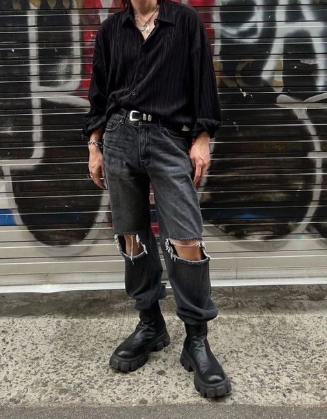 Old Money Mens Outfits, Neutral Mens Outfits, Outfits No Face, Hommes Grunge, Grunge Outfits Men, Masc Fashion, Outfits New York, Look Grunge, Queer Fashion