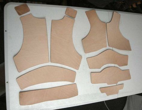 How To Make Leather Armor, Cosplay Leather Armor, Diy Cosplay Armor, How To Make Armor, Diy Leather Armor, Leather Armor Pattern, Cosplay Armor Tutorial, Armor Diy, Diy Armor