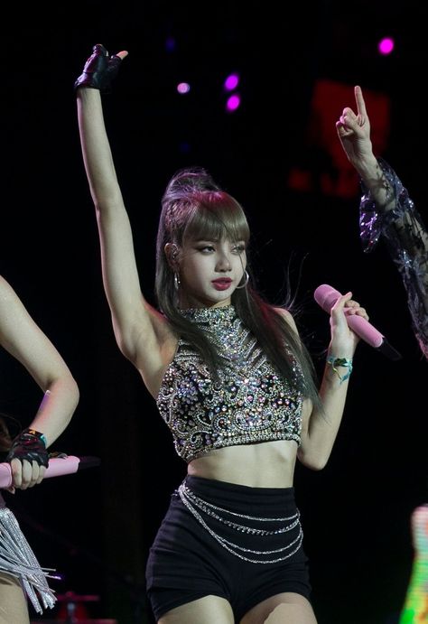 #Lisa #blackpink #lalisa #lalisamanoban #blackpinklisa #lisablackpink #Coachella Blackpink Coachella Outfits, Coachella 2019 Outfits, Lisa Coachella, Lisa Style, Blackpink Coachella, Coachella 2019, Lisa Manoban, Lisa Bp, Coachella Outfit