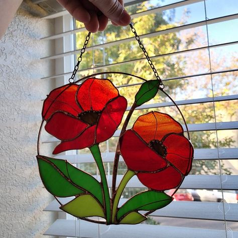 California Poppy Stained Glass Pattern, Stained Glass Poppies Pattern, Stained Glass Poppies, Poppy Stained Glass Pattern, Suncatchers Aesthetic, Stained Glass Poppy, Poppy Wedding, Hummingbird Suncatcher, Flower Poppy