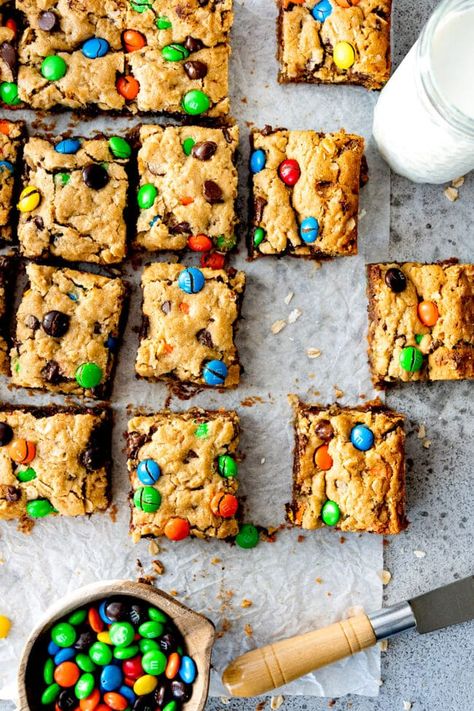 Monster Cookie Bars Monster Cookie Bars Recipe, Easy Cookie Bars, Best Granola Bars, Cookie Bars Easy, Monster Cookie Bars, Oatmeal Cookie Bars, Cookie Dough To Eat, Monster Cookie, Peanut Butter Oatmeal Cookies