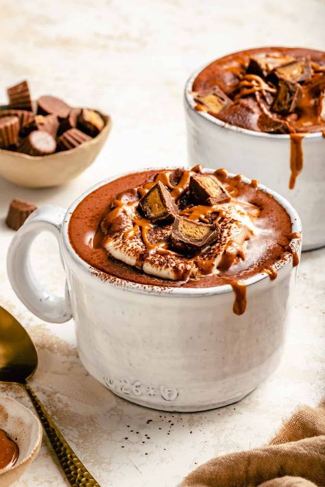 Peanut Butter Hot Chocolate #peanutbutter #hotchocolate #cocoapowder #maplesyrup #drink #winterrecipe | Eat Love Eat Peanut Butter Hot Chocolate Recipe, Peanut Butter Hot Chocolate, Chocolate Peanutbutter, Cozy Drinks, Drink Inspiration, Hot Chocolate Recipe, Tasty Drinks, Lost 100 Pounds, Mood Food