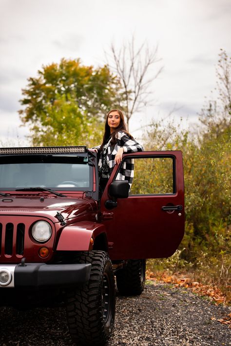 Jeep Photoshoot Ideas, Open Jeep, Jeep Photoshoot, Jeep Driving, Fall Senior Session, Jeep Wrangler Girl, Jeep Photos, High Ground, Grad Photoshoot