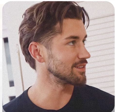 Guy Medium Length Hair, Medium Length Men’s Haircut, Mens Medium Length Haircut, Mens Haircut Medium Length, Medium Length Hair Styles Men, Sam Haircut, Cowboy Haircut Men, Men Medium Length Hair, Short Flow Haircut Men