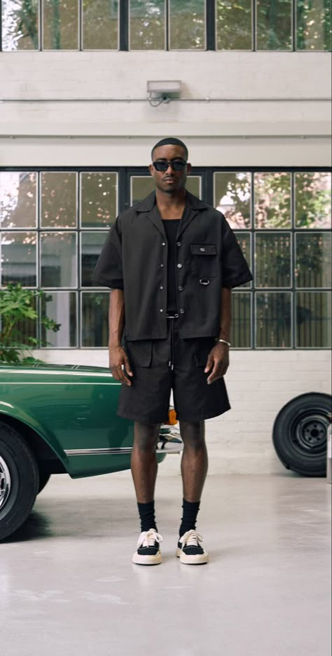 Black Shorts Outfit Men Streetwear, Black Shorts Outfit Men, Monochromatic Outfit Men, Black Summer Outfits, Vintage Outfits Men, About Blank, Mens Smart Casual Outfits, Shirt Outfit Men, Mens Shorts Outfits