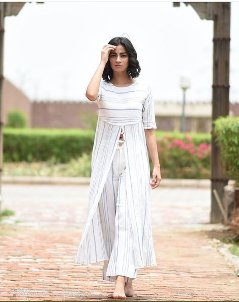 Stright Kurties Designs, Maxi Dresses Casual Summer, Cotton Maxi Dresses, Indian Maxi Dress, Maxi Dress Indian, Indian Maxi, Casual Maxi Dresses, Simple Frock Design, Indian Kurti Designs