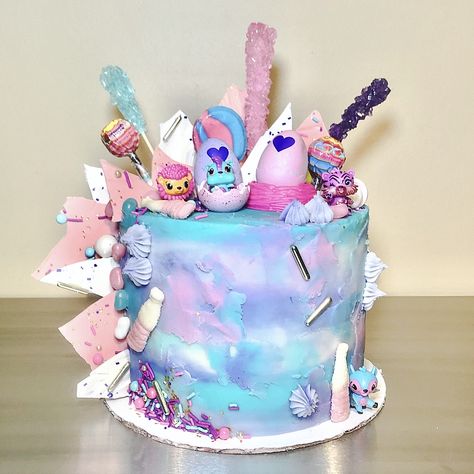 Hatchimals Cake, Bark Candy, Mary Birthday, Textured Buttercream, Tiffany Birthday, Strawberry Cake Filling, Candyland Cake, Candy Bark, Painting Birthday