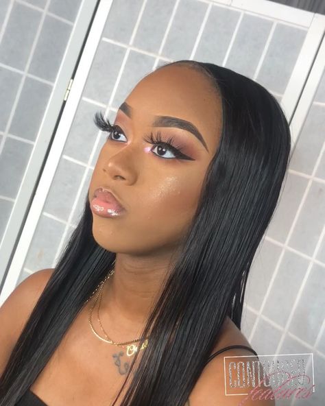 N A G E 🎀 on Instagram: “Have you had the Features experience??? Soft Snatch w/ Bold minks everyone is loving a pink inner corner pop look✨ click the add-on for…” Pink Inner Corner Makeup, Woc Makeup, Smokey Eye Makeup Tutorial, Soft Glam Makeup, Smokey Eye Makeup, Lashes Makeup, Beat Face, Glam Makeup, Girls Makeup