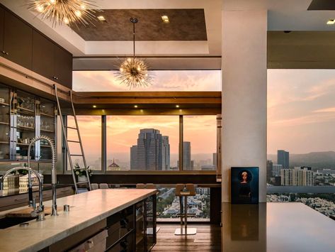 Barbie Penthouse, Los Angeles Penthouse, Iconic Los Angeles, New York Bedroom, Penthouse Interior, Los Angeles Apartments, Luxury Penthouse, Interiors Magazine, Luxe Life