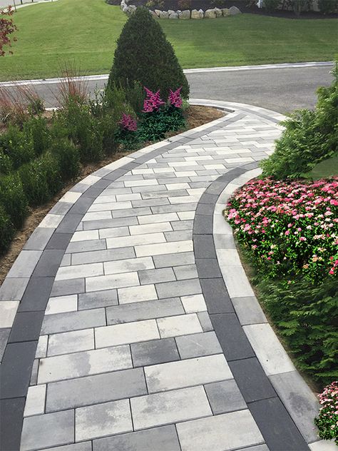 Front Yard Walkway, Cheap Landscaping Ideas, Paver Designs, Walkway Landscaping, Walkway Design, Pathway Landscaping, Paver Walkway, Front Walkway, Front Yard Design