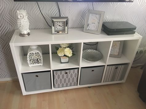 Cube Shelves Decor Bedroom, Storage Cube Tv Stand Ideas, Cube Storage Tv Stand Living Room, Ikea Box Shelf Cubes, Cube Shelf Decor Bedroom, Ikea Box Shelves, Cube Shelf Decor, Cube Storage Decor, Ikea Box