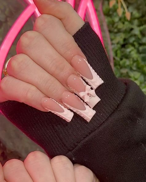 NailedByZarate 💞 on Instagram: "Heart sweater design 🎀💅🏼 @NailedByZarate - - - - - - - - - - - - #nails #nailsofinstagram #nailsoftheday #nailinspo #nails💅 #nailsonfleek #naildesigns #nailtech #nailsdesign #nailsnailsnails #explore #explorepage #exploremore #explorepage✨ #beauty #nailsonfleek #nailstagram #nailsoftheday #instanails #nailstyle #inspire #naildesign #nailsart #acrylicnails #frenchtipnails #naildesigns #reels" Sweater French Nails, Pink Sweater Nails, Teen Nails, Baby Pink Nails, Fake Nails Designs, Instagram Heart, Ombre Acrylic Nails, Sweater Nails, Classy Acrylic Nails