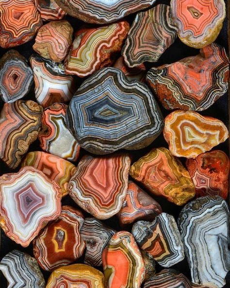 Wallpaper Schemes, Fairburn Agate, Rock Texture, Agate Rocks, Geology Rocks, Spiritual Crystals, Pretty Rocks, Gcse Art, Beautiful Rocks