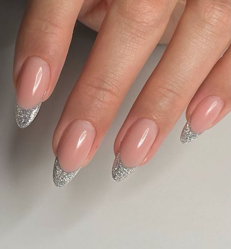 Nagellack Trends, French Manicure Nails, Oval Nails, Elegant Nails, Prom Nails, Dream Nails, Chic Nails, French Tip Nails, Chrome Nails