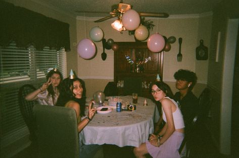 Surprise Birthday Party Aesthetic, Party Film Aesthetic, Surprise Party Aesthetic, Film Party Photos, Small Party Aesthetic, Birthday Film Photography, Cinematic Party Scene, Birthday Party Film Photography, Apartment Party