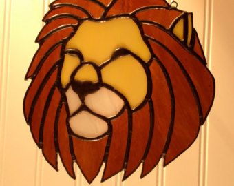 8" Lion Suncatcher Stained Glass Lion, Cat Stain, Stain Glass Patterns, Stained Glass Quilt, Stained Glass Animals, Painted Glass Art, Stained Glass Birds, Glass Suncatchers, زجاج ملون