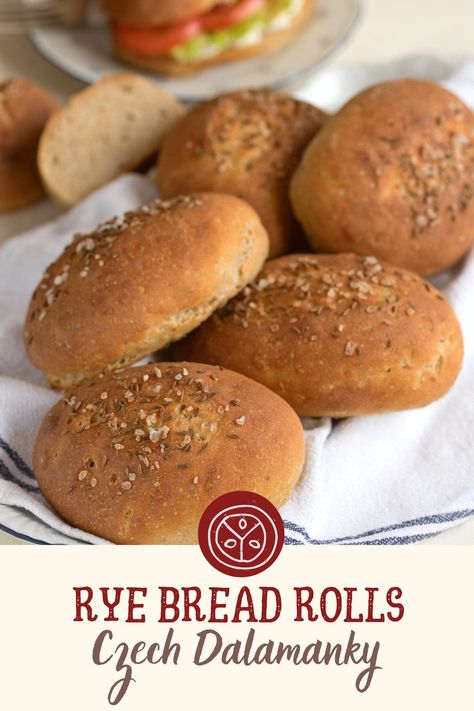 If you like rye bread, you'll love these rye rolls too! With their rich, nutty flavor and caraway aroma, rye rolls make the perfect base for a bread sandwich that not only tastes great, but is also packed with health benefits. Rye Bread Rolls, Rye Buns Recipe, Brat Buns Recipe, Rye Rolls Recipe, Rye Rolls, Bolillo Recipe, Homemade Rye Bread, Savory Rolls, Rye Bread Recipe