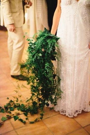 Trailing Bouquet, Greenery Wedding Bouquet, Bouquet Photography, Cascading Wedding Bouquets, Greenery Bouquet, Bridal Bouquet Fall, Cascade Bouquet, Beautiful Flower Arrangements, Greenery Wedding