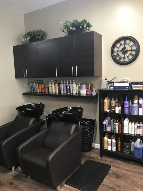 Floating Shelves Hair Salon, Salon Shampoo Area Ideas Small Modern, Hair Salon Towel Storage Ideas, Hair Store Ideas, Hair Salon Wash Station, Shampoo Area Ideas Salon, Goth Hair Salon, Hair Salon Shampoo Area Ideas, Salon Wash Station