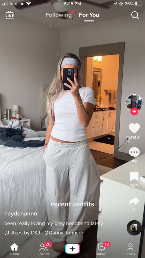 Gray Headband Outfit, Grey Headband Outfit, 2023 Aesthetic, Gray Headband, Sweats Outfit, Athletic Headbands, Headband Outfit, Love Clothing, Get Dressed