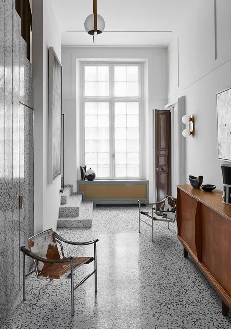 Black And White Terrazzo Floor, White Terrazzo Floor, Terrazzo Interior, Grey Terrazzo Floor, Terrazo Flooring, Black And White Terrazzo, Gorgeous Homes, Terrazzo Floors, Serene Bathroom