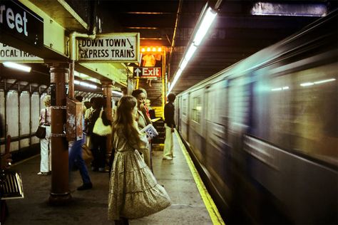 Rare Photos Of NYC Underground In The 70's And 80's A.K.A Hell On Wheels Nyc Underground, Hell On Wheels, New York Subway, U Bahn, Nyc Subway, Nova York, Street Photographers, Living In New York, Rare Photos