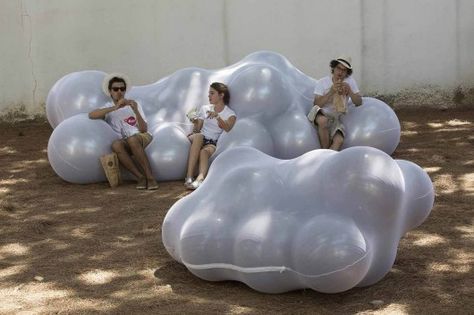 Dots' Cloud Garden- La Grande Motte. Image © photoarchitecture, Courtesy of Paul Kozlowski Cloud Garden, Cloth Installation, Garden Installation, La Grande Motte, Interactive Installation, Urban Furniture, Street Furniture, Stage Design, Montpellier