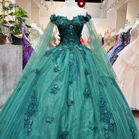 Teal Quinceanera Dresses, Green Quinceanera Dresses, Champagne Gown, Quinceanera Themes Dresses, Off Shoulder Ball Gown, Lace Butterfly, Butterfly Applique, Pretty Quinceanera Dresses, Delicate Butterfly