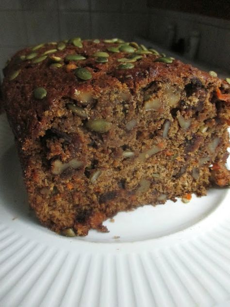 Date And Banana Recipes, Date Nut Bread Recipe Moist, Carrot Cake Recipe Nigella, Banana Date Nut Bread, Banana Nut Loaf, Banana And Date Loaf, Banana Carrot Bread, Cake Loaves, Date And Walnut Loaf