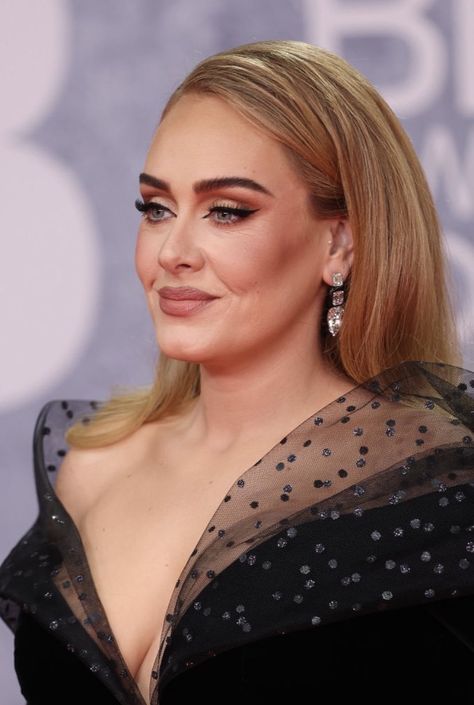 Adele Hair Color, Adele Now, Adele Makeup, Adele Hair, Adele Singer, Adele Style, Adele Photos, Adele Love, 2022 Red Carpet