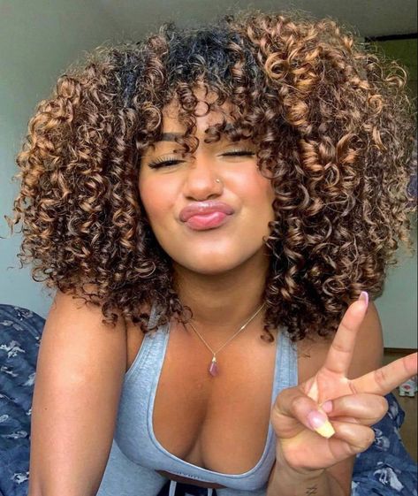 Curly Synthetic Wig, Highlights Curly, Dyed Curly Hair, Afro Wig, Highlights Curly Hair, Mixed Curly Hair, Cute Hair Colors, Cute Curly Hairstyles, Hair Things