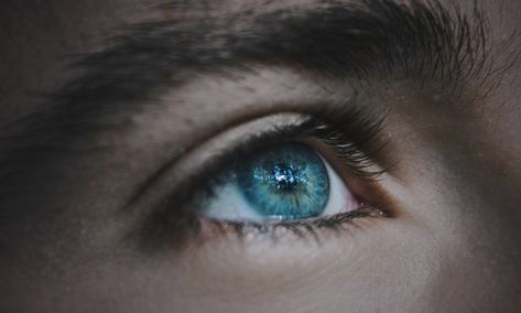 Blue Eyes Aesthetic, Blue Eyed Men, Eye Exercises, Eye Sight Improvement, Eye Photography, Aesthetic Eyes, Take Better Photos, Red Queen, Blue Eye