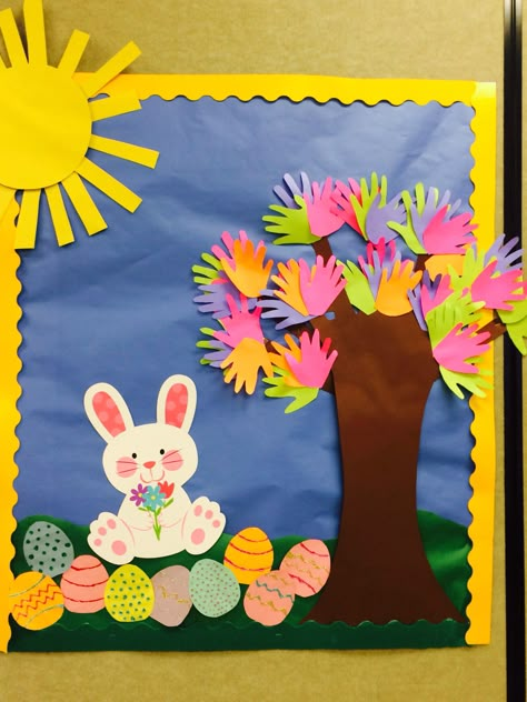 Spring bulletin board /easter Bulletin Boards, Bulletin Board, Easter Bunny, Paper Flowers, Easter, Flowers, Art