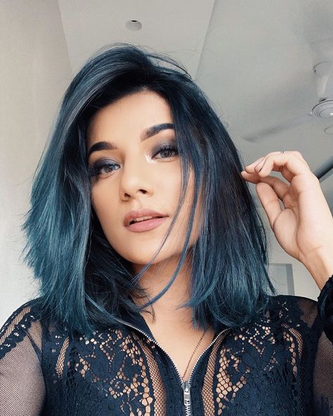 Hair Colour For Indian Skin, Mrunal Panchal, Kanchi Singh, Trend Hairstyles, Famous Musicals, Selena Gomez Hair, Stylish Dpz, Bff Goals, Short Hair Color