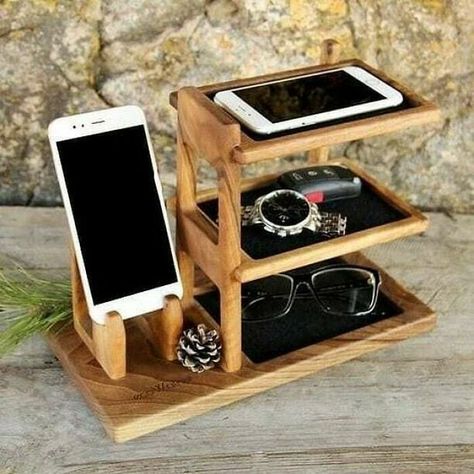 Wood Docking Station, Dresser Organizer, Woodworking Projects Unique, Woodworking Guide, Woodworking Projects That Sell, Beginner Woodworking Projects, Wooden Projects, Woodworking Skills, Woodworking Projects Plans