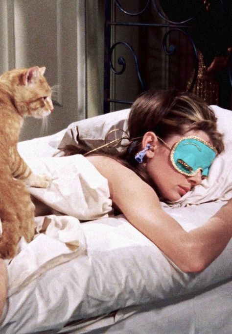 Sleep Mask Aesthetic, Movie Star Aesthetic, Klasik Hollywood, Oc California, Aubrey Hepburn, Holly Golightly, Hepburn Style, Breakfast At Tiffanys, Jane Birkin