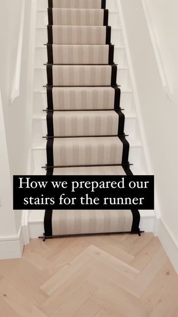 Stair Runner Rods, Gray Stair Runner, Staircase Carpet Runner, Stairs And Hallway Ideas, Flooring Showroom, Stair Runner Installation, Front Room Decor, Stair Paneling, Staircase Decor Ideas